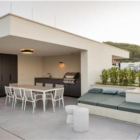 4-Bedroom Luxury Villa with Heated Pool, Ciovo near Trogir – Sleeps 8